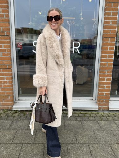 Noma Astrid Fuskepels Kåpe Lys Beige