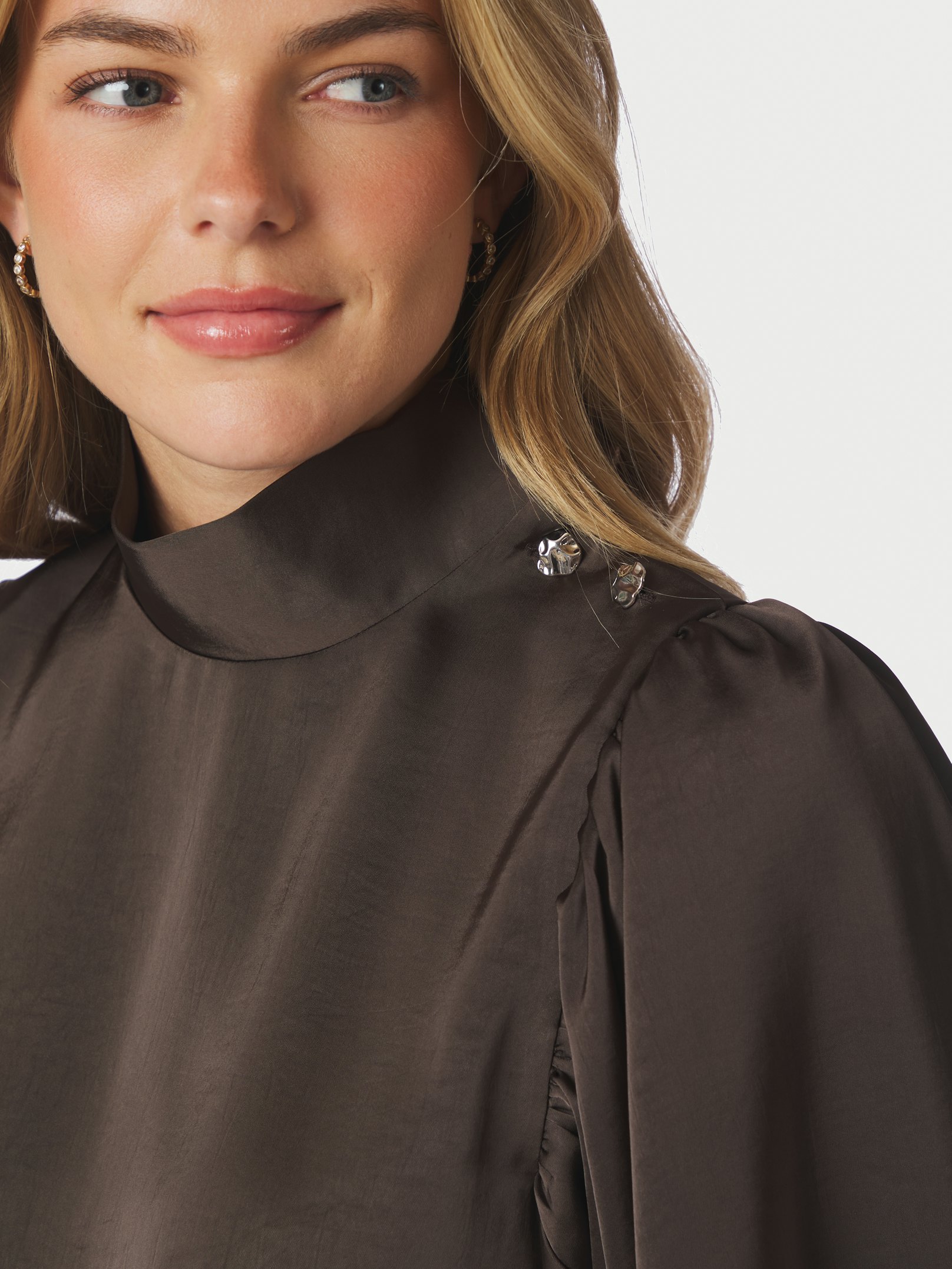 Neo Noir Parisa Heavy Sateen Blouse Dark Brown - Bilde 2