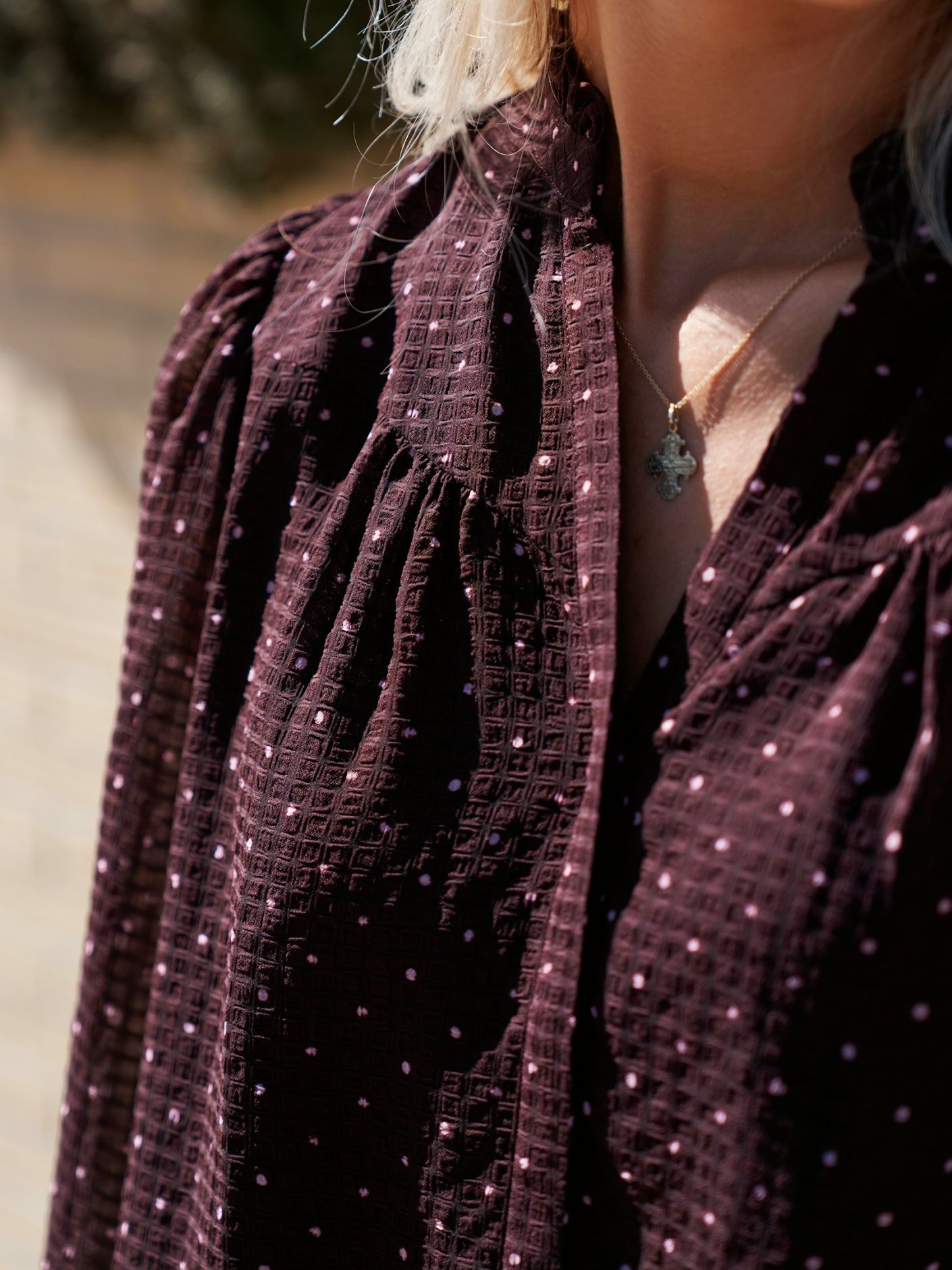 Neo Noir Astrida Dotted Blouse Burgundy - Bilde 2